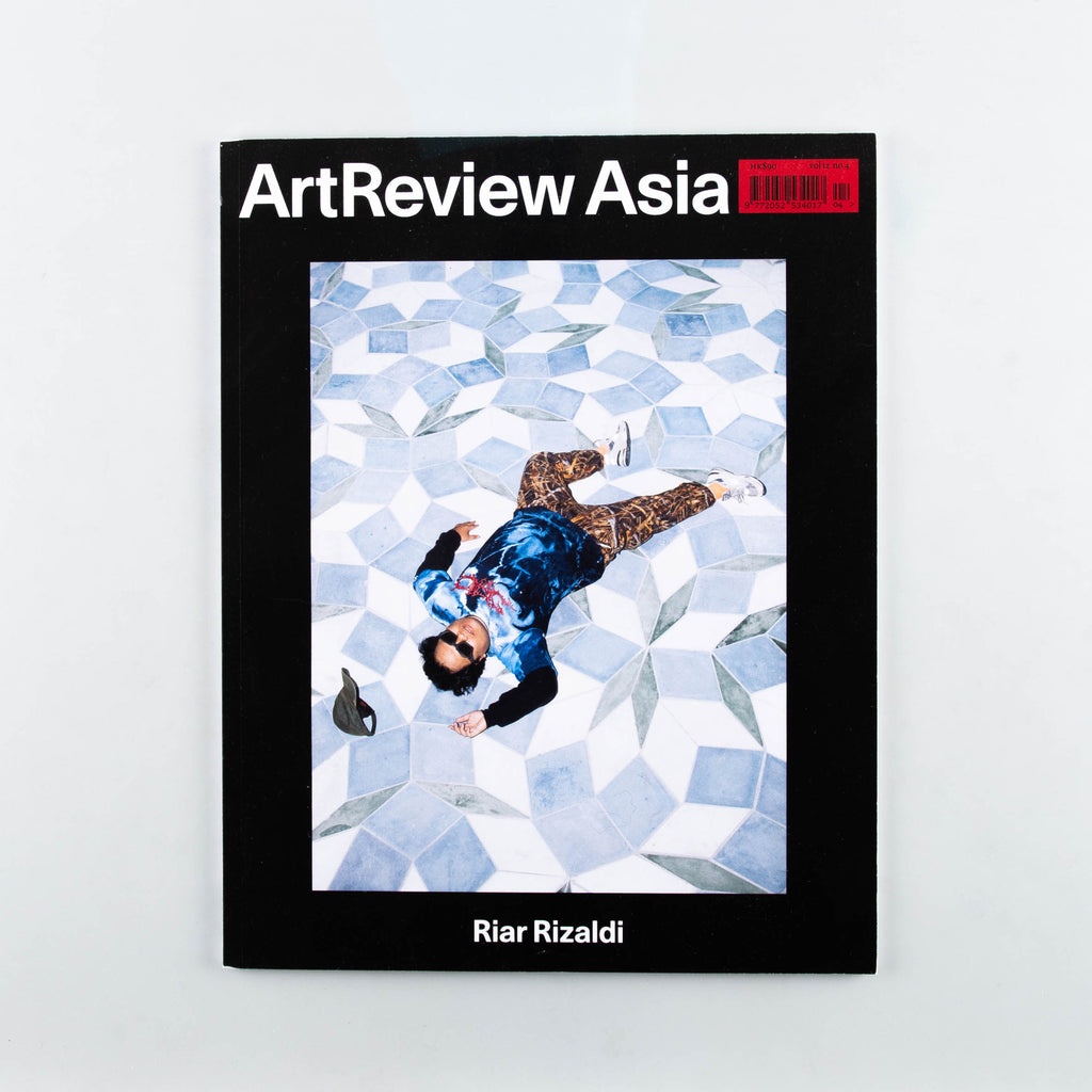 Art Review Asia Vol. 12 No. 4 - 14