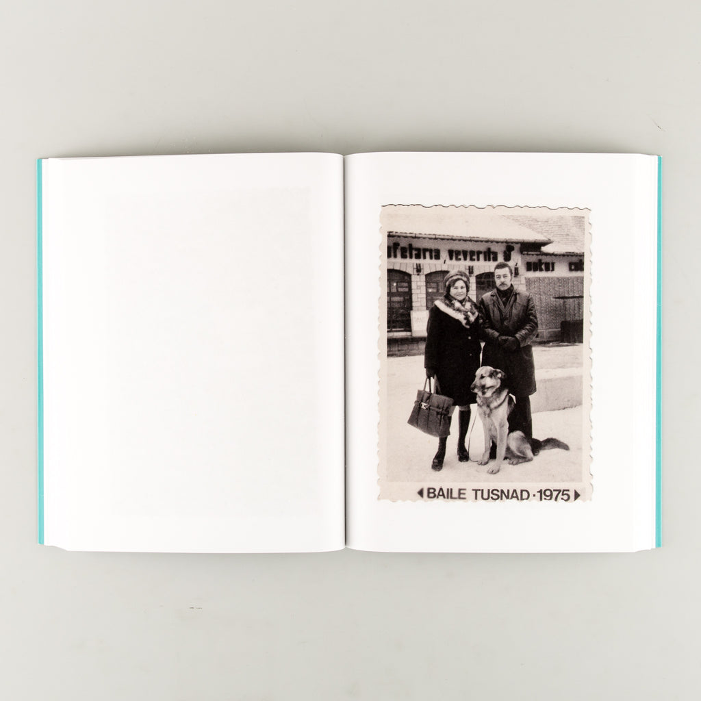 In Almost Every Picture Magazine 18 by Edited by Erik Kessels and Valentin Fogoros - 4