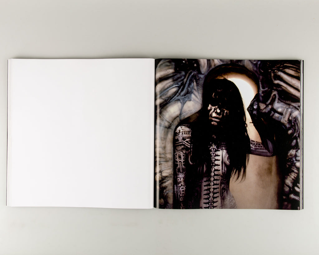 Kookoo 1981 by Chris Stein H.R Giger - 7