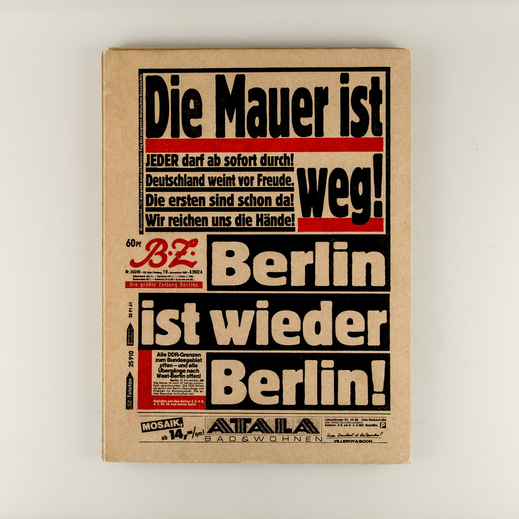 Die Mauer ist Weg! by Mark Power - Cover