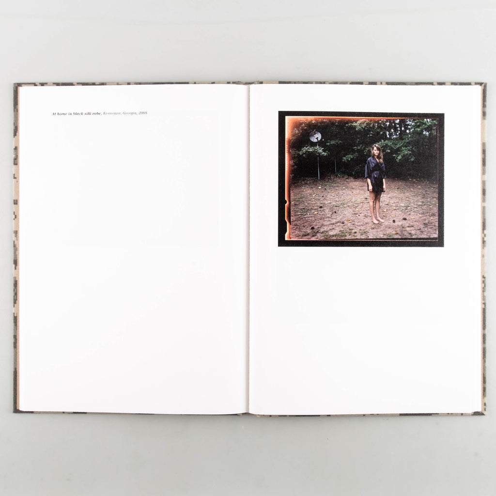 Love and War by Guillaume Simoneau - 5
