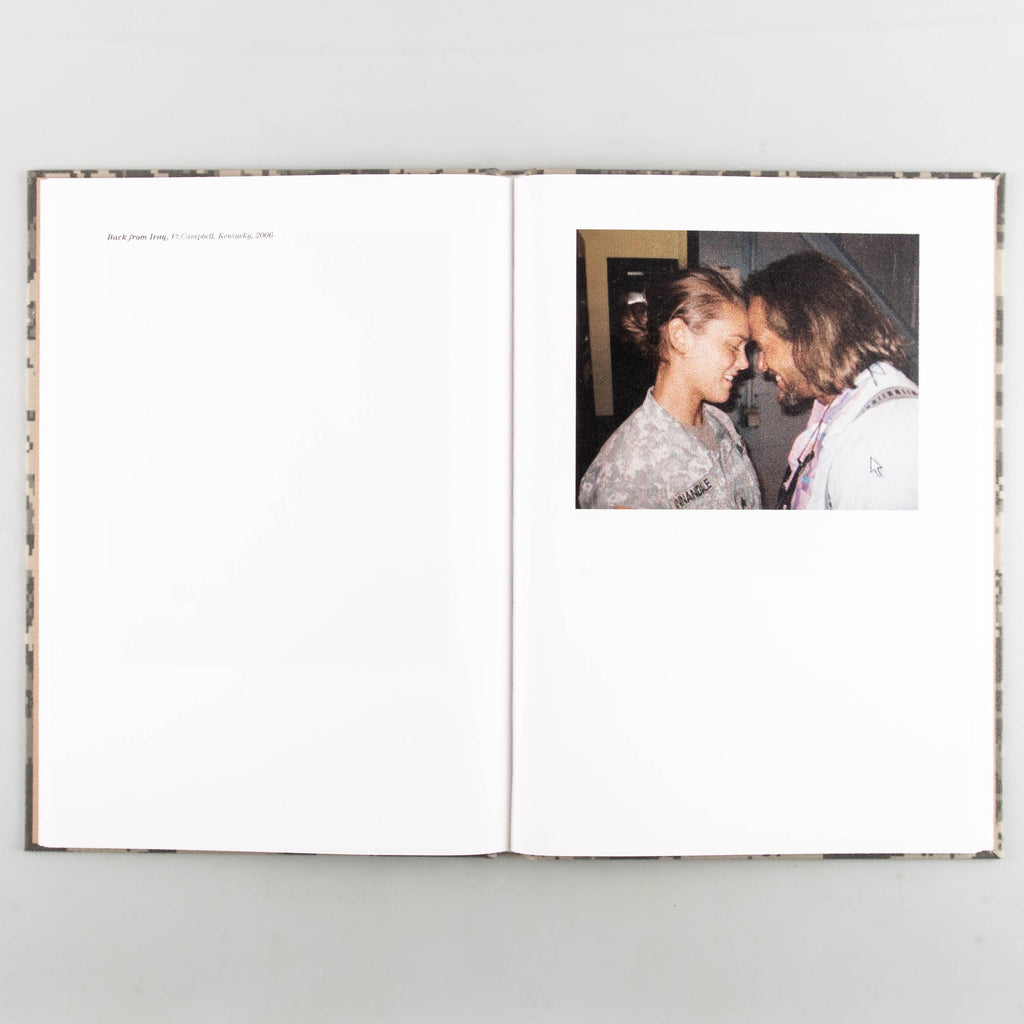 Love and War by Guillaume Simoneau - 4