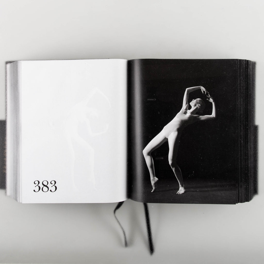 Study of Pose: 1,000 Poses by Coco Rocha by Coco Rocha and Steven Sebring - 4