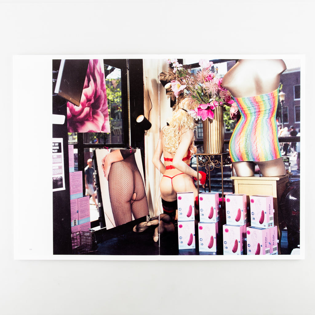 De Wallen Amsterdam by Dana Lixenberg - 6