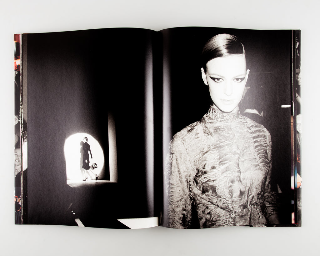 Front Row / Backstage by Mario Testino - 8