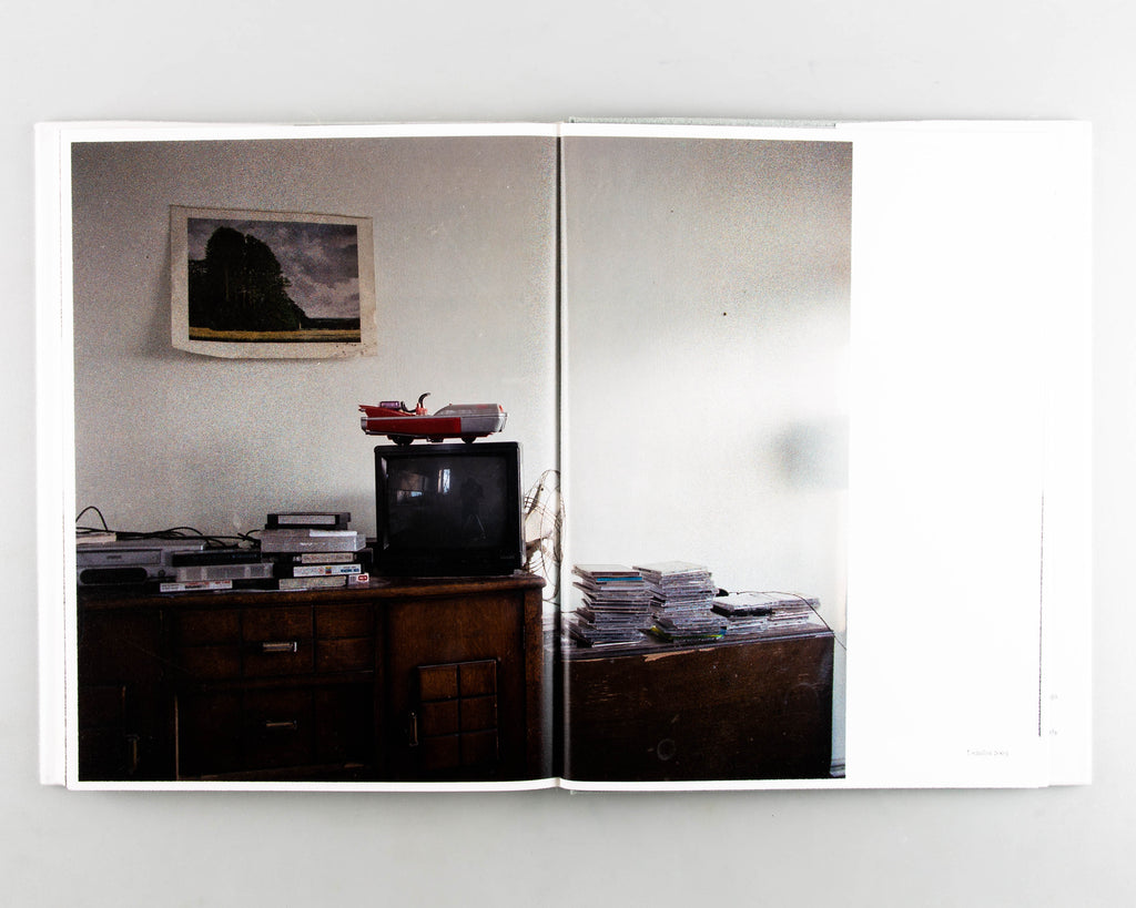 Gareth McConnell – A Photoworks Monograph by Gareth McConnell - 8