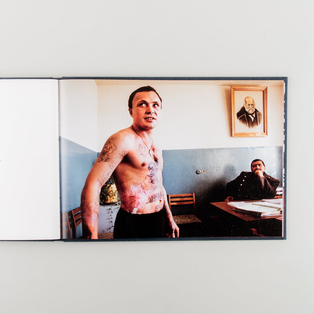Gulag by Barry Lewis  - 5