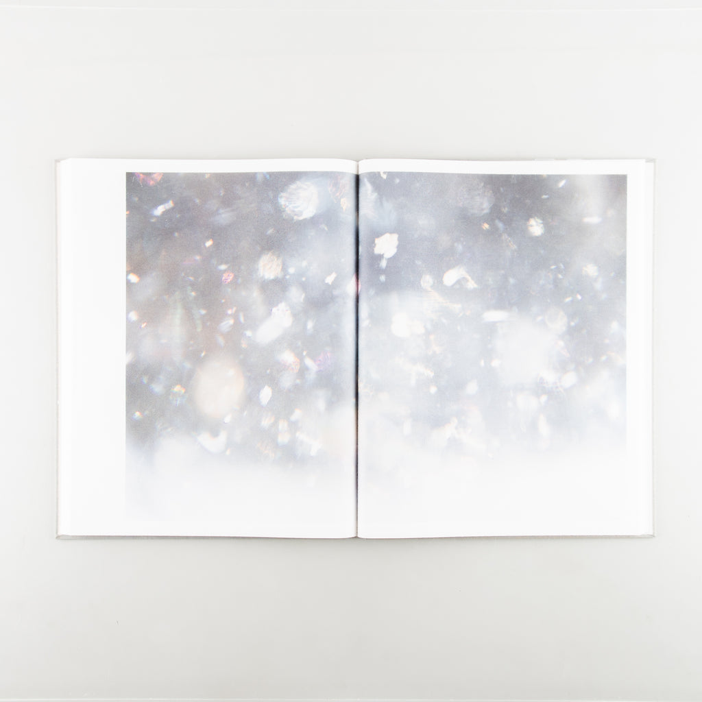 M/E by Rinko Kawauchi - 7