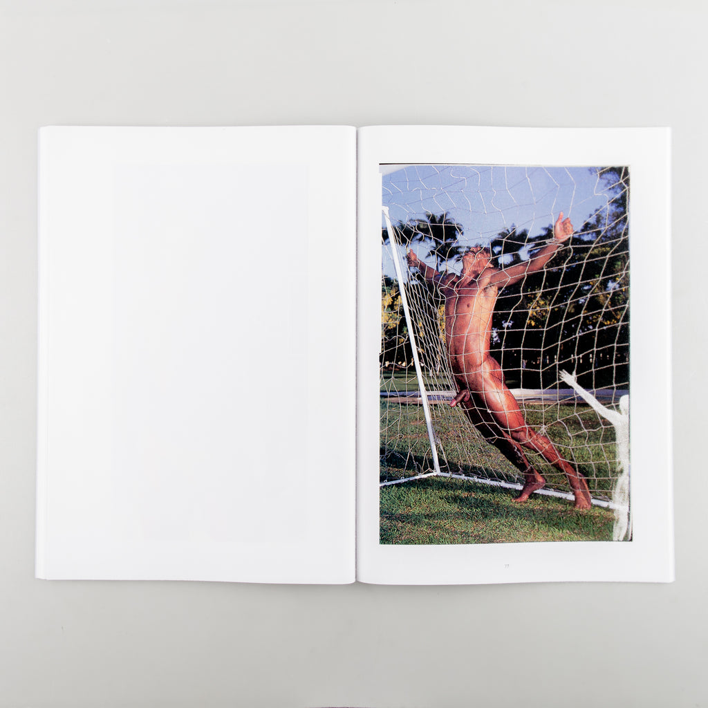Sporty intimacy by Maurice van Es - 7