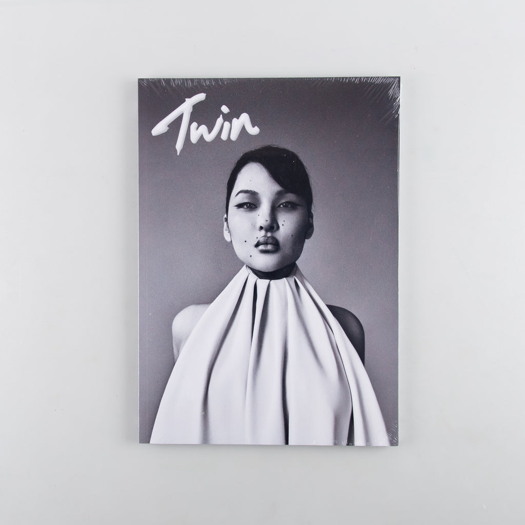 Twin Magazine 33 - 3