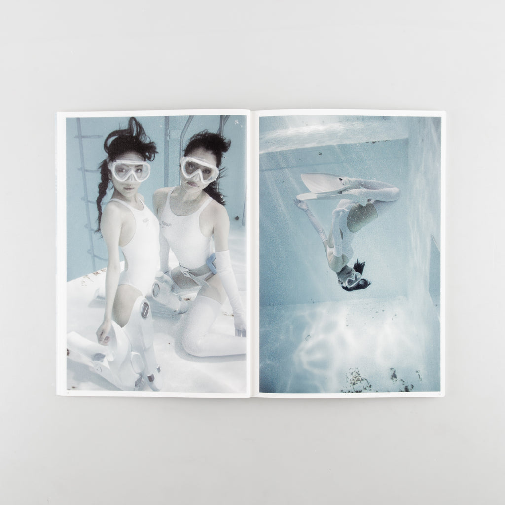 Underwater Knee-High Girls PLUS by Manabu Koga - Cover