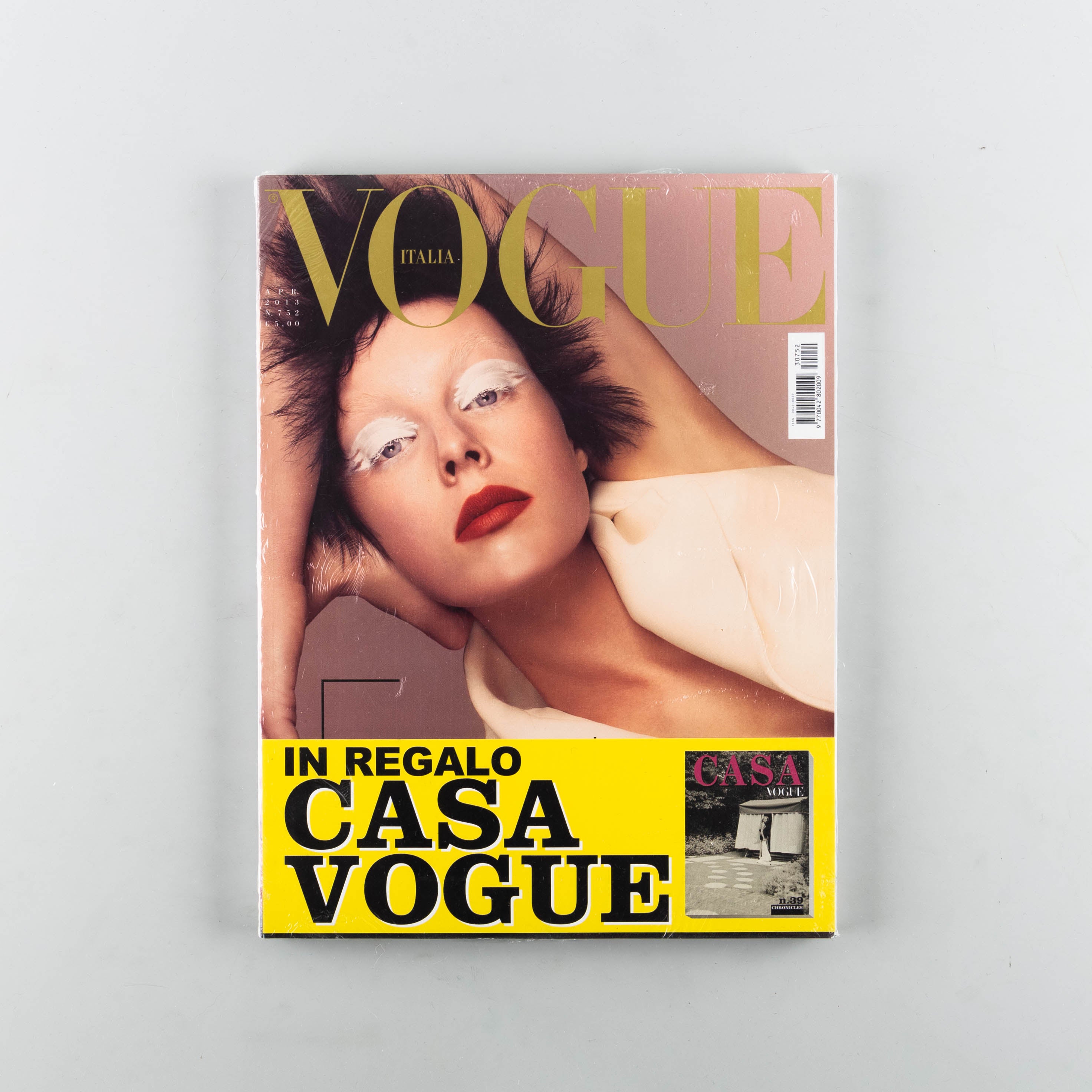 VOGUE Italia 2004 No.647